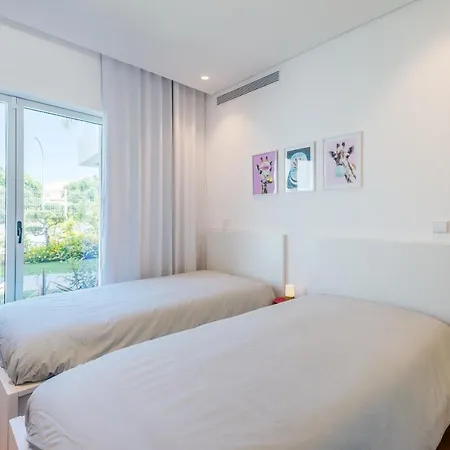 Lakes 24 At Da Falesia * Vilamoura